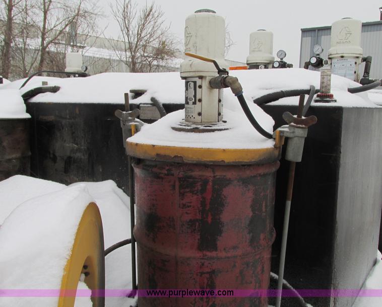 image for item G9180 2007 Ford F550 service truck