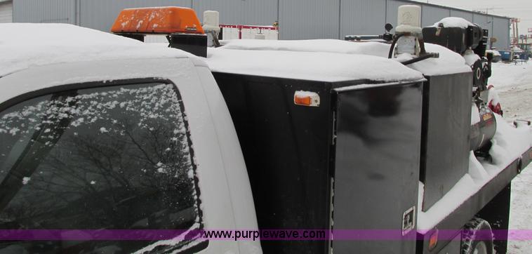 image for item G9180 2007 Ford F550 service truck