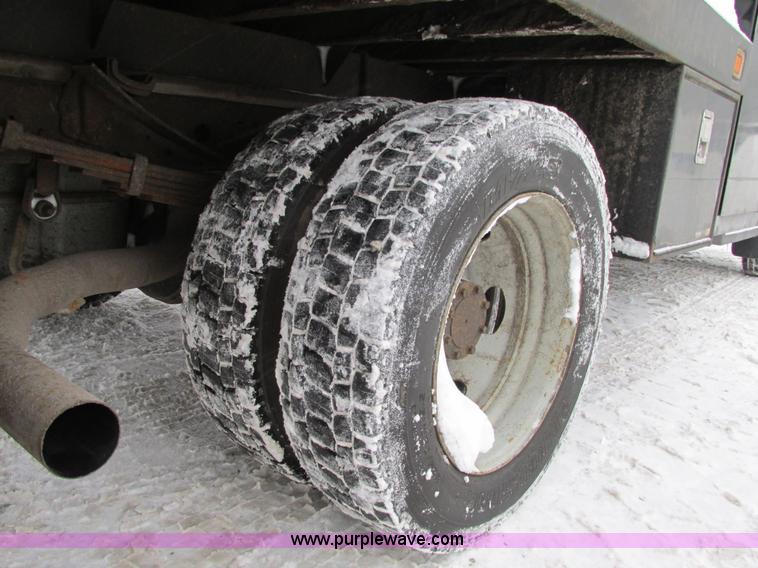 image for item G9180 2007 Ford F550 service truck