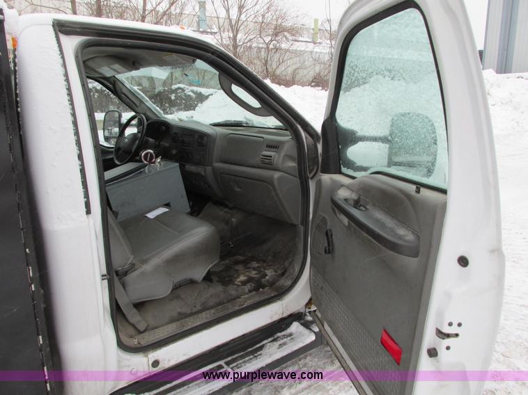 image for item G9180 2007 Ford F550 service truck