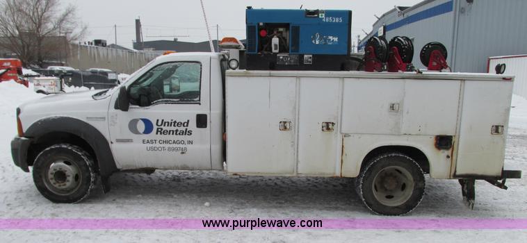 image for item G9181 2005 Ford F550 service truck