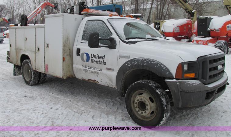 image for item G9181 2005 Ford F550 service truck