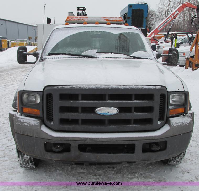 image for item G9181 2005 Ford F550 service truck
