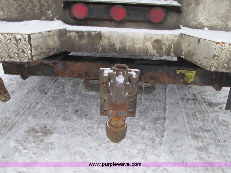 image for item G9181 2005 Ford F550 service truck