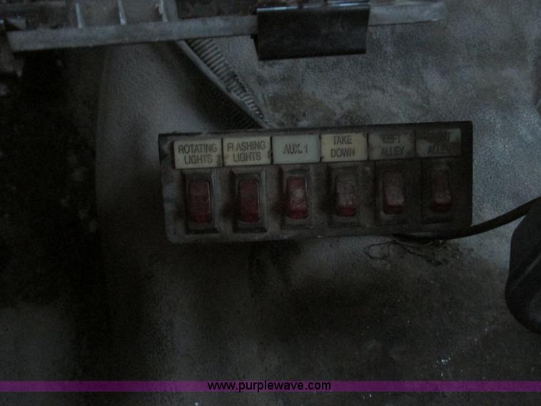 image for item G9181 2005 Ford F550 service truck