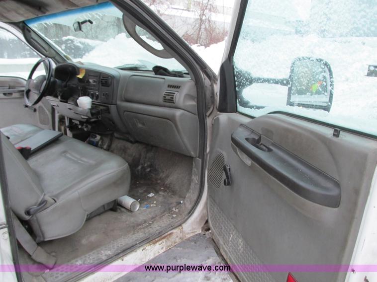 image for item G9181 2005 Ford F550 service truck