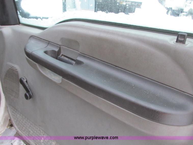 image for item G9181 2005 Ford F550 service truck