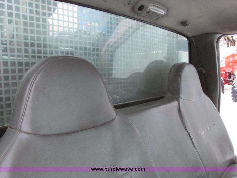 image for item G9181 2005 Ford F550 service truck