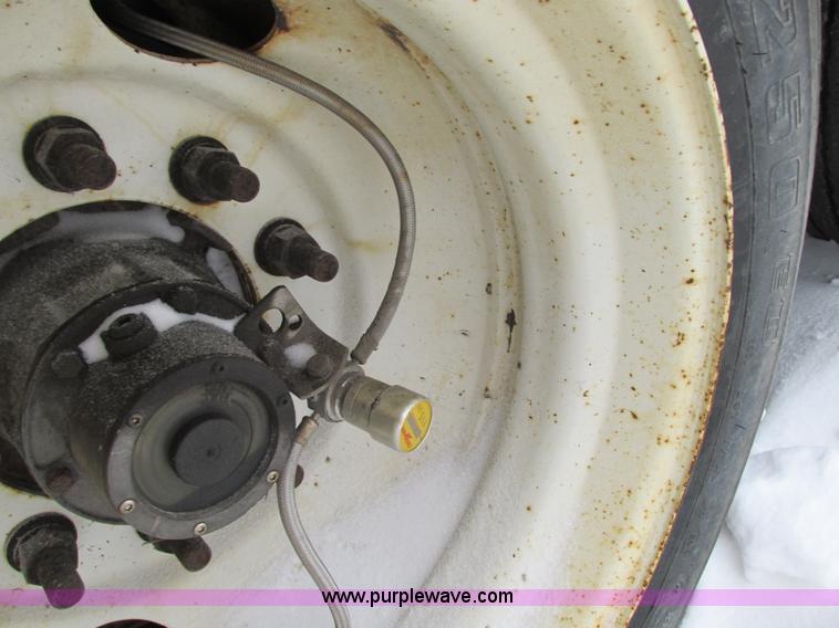 image for item G9184 2007 Trail-Eze TE80HT heavy duty trailer