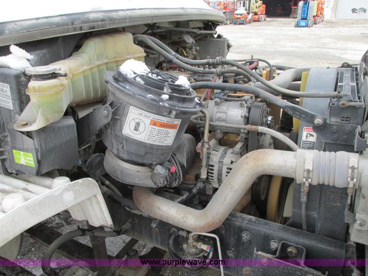 image for item G9185 2006 Freightliner Business Class M2 rollback truck