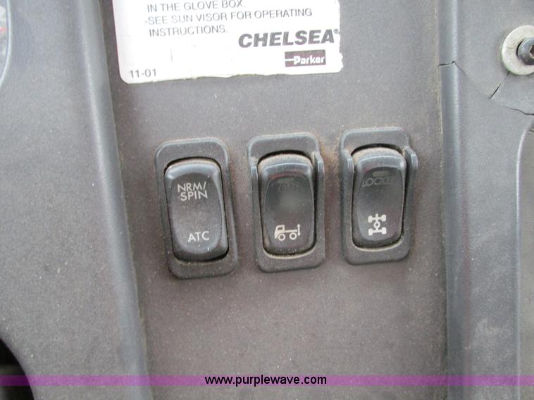 image for item G9185 2006 Freightliner Business Class M2 rollback truck