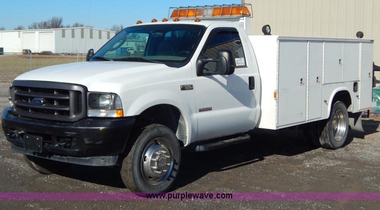 image for item H3885 2004 Ford F550 utility truck