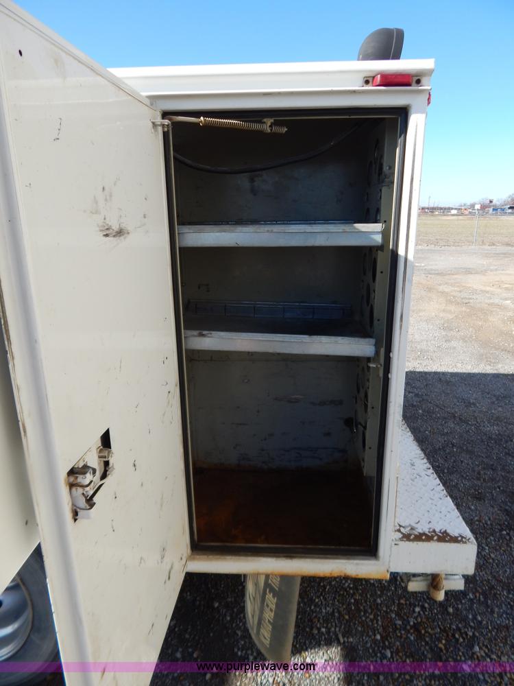 image for item H3885 2004 Ford F550 utility truck