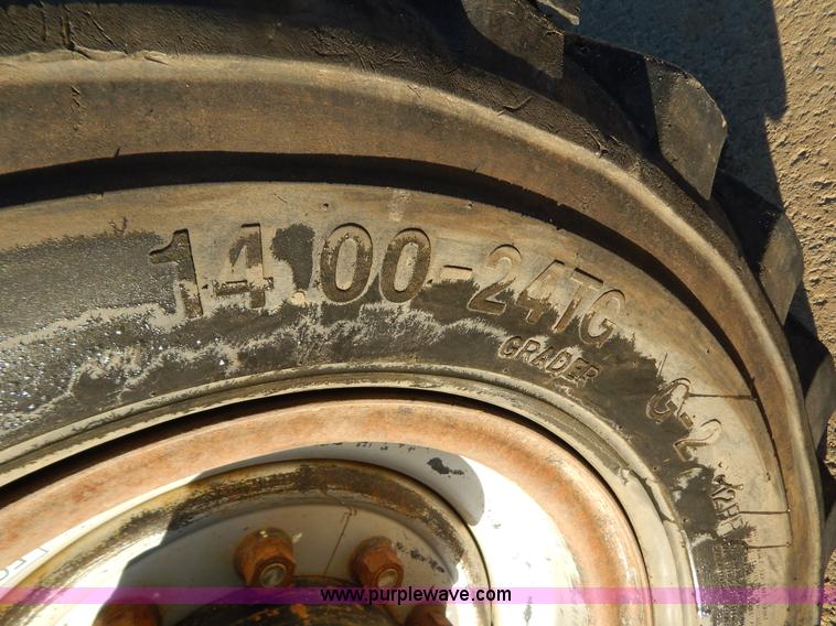 image for item H3886 2007 Genie GTH-1056 telehandler