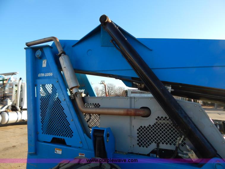 image for item H3886 2007 Genie GTH-1056 telehandler