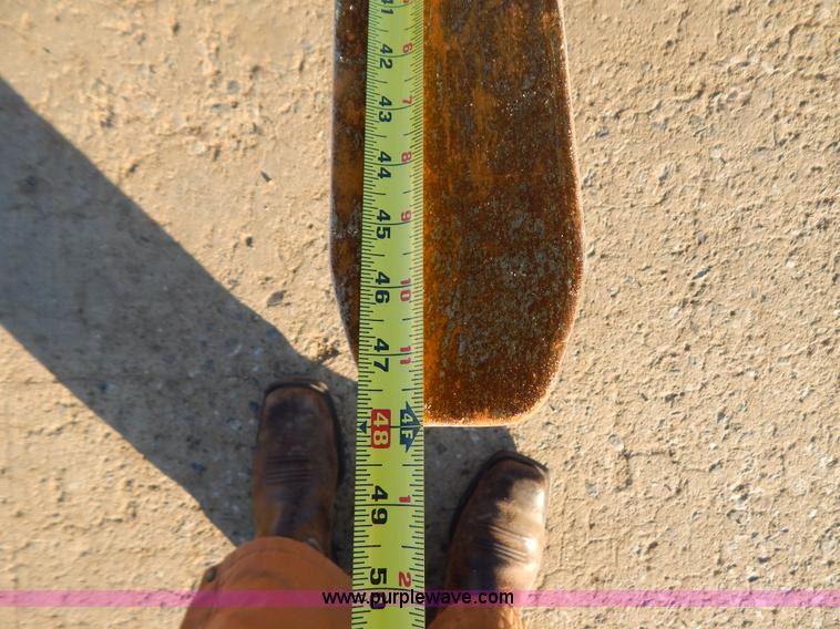 image for item H3886 2007 Genie GTH-1056 telehandler