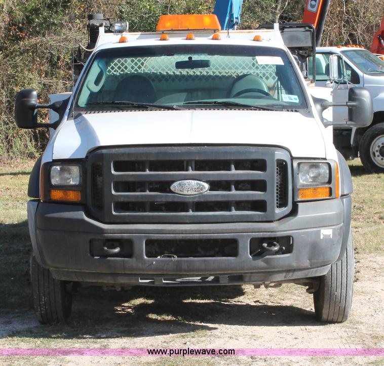 image for item H8286 2007 Ford F550 Super Duty XL service truck
