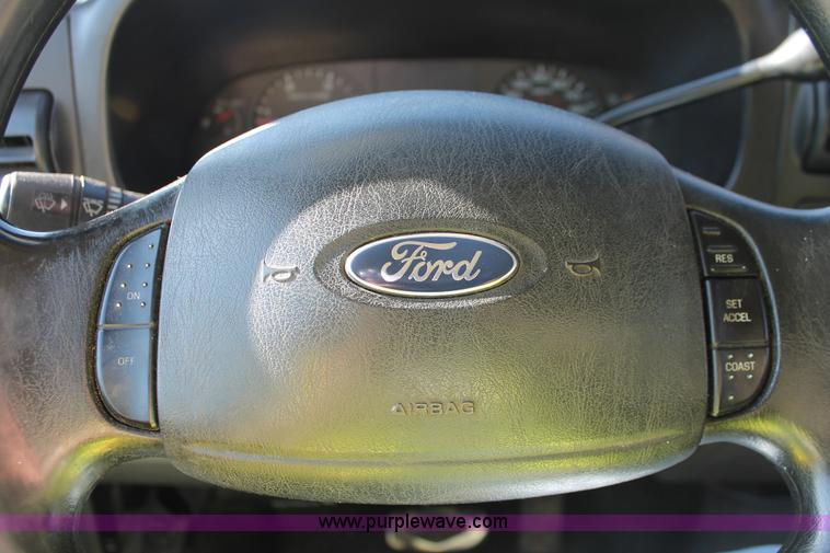 image for item H8286 2007 Ford F550 Super Duty XL service truck