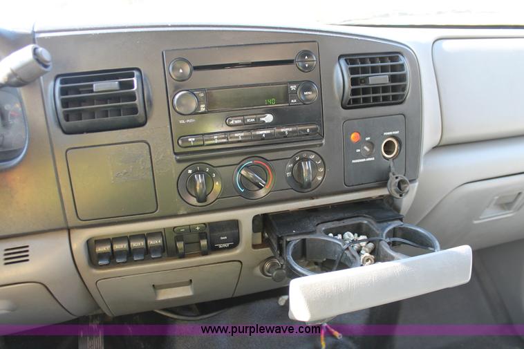 image for item H8286 2007 Ford F550 Super Duty XL service truck