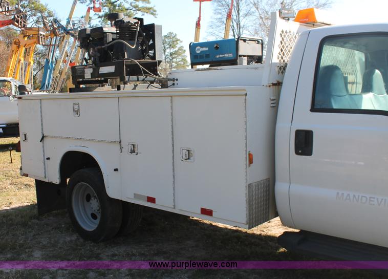 image for item H8286 2007 Ford F550 Super Duty XL service truck