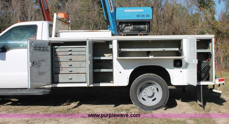 image for item H8286 2007 Ford F550 Super Duty XL service truck