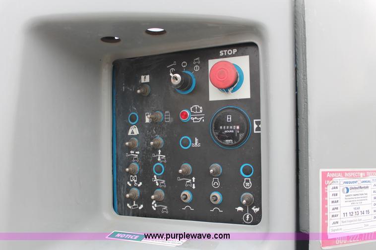 image for item H8305 2003 Genie Z45/25 articulating boom lift