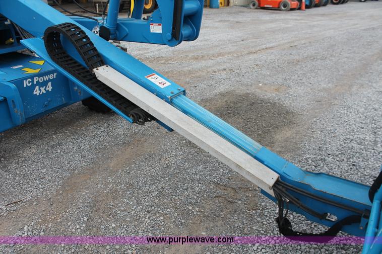 image for item H8305 2003 Genie Z45/25 articulating boom lift