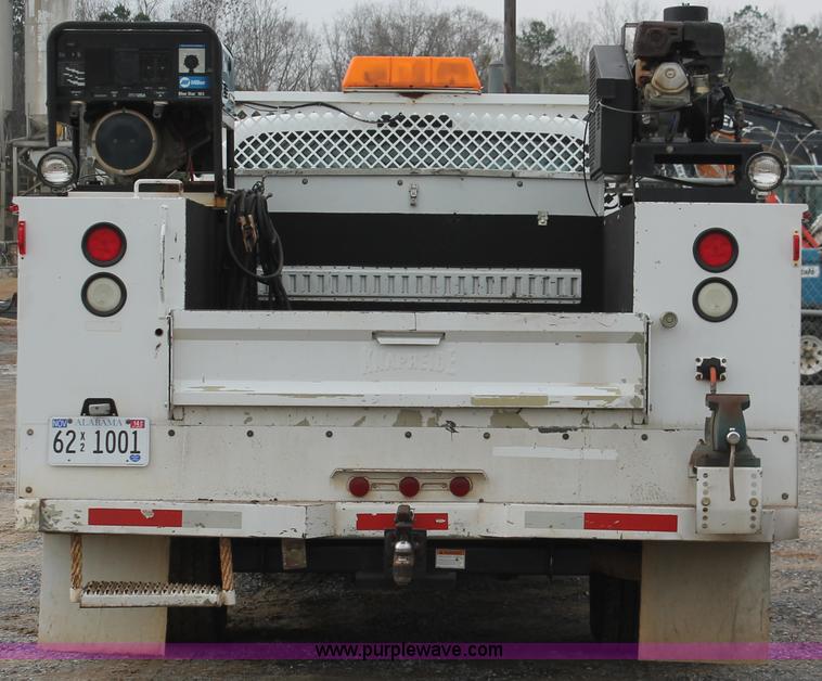 image for item H8306 2006 Ford F350 Super Duty XL service truck