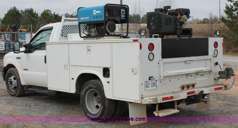 image for item H8306 2006 Ford F350 Super Duty XL service truck