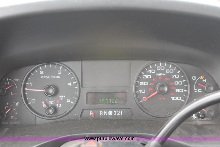 image for item H8306 2006 Ford F350 Super Duty XL service truck
