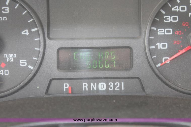 image for item H8306 2006 Ford F350 Super Duty XL service truck