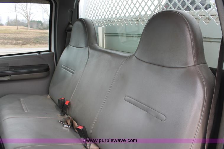 image for item H8306 2006 Ford F350 Super Duty XL service truck