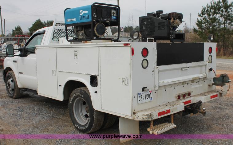 image for item H8306 2006 Ford F350 Super Duty XL service truck