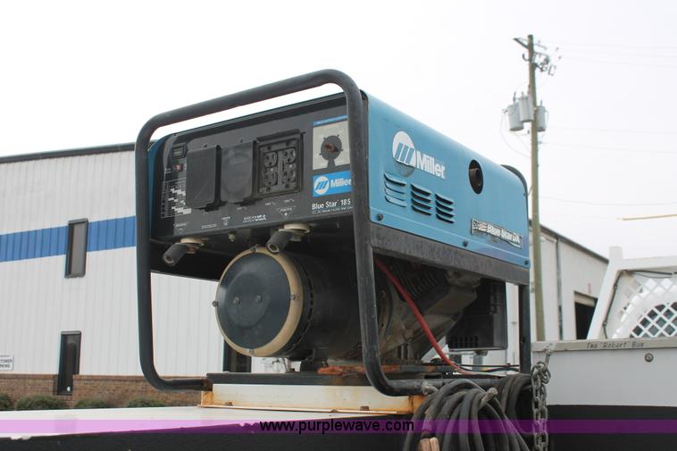 image for item H8306 2006 Ford F350 Super Duty XL service truck