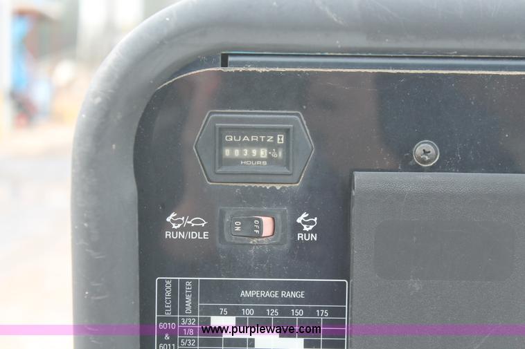 image for item H8306 2006 Ford F350 Super Duty XL service truck