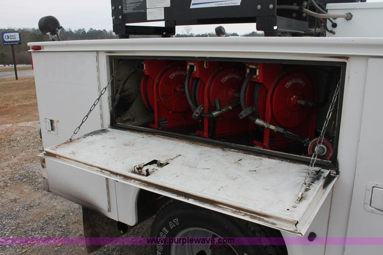 image for item H8306 2006 Ford F350 Super Duty XL service truck