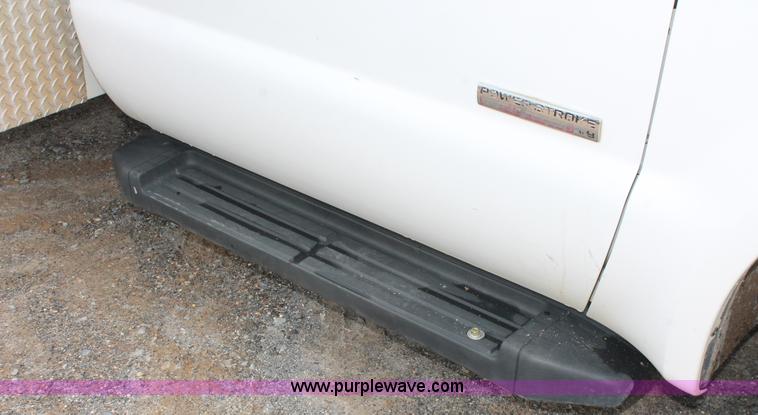 image for item H8306 2006 Ford F350 Super Duty XL service truck