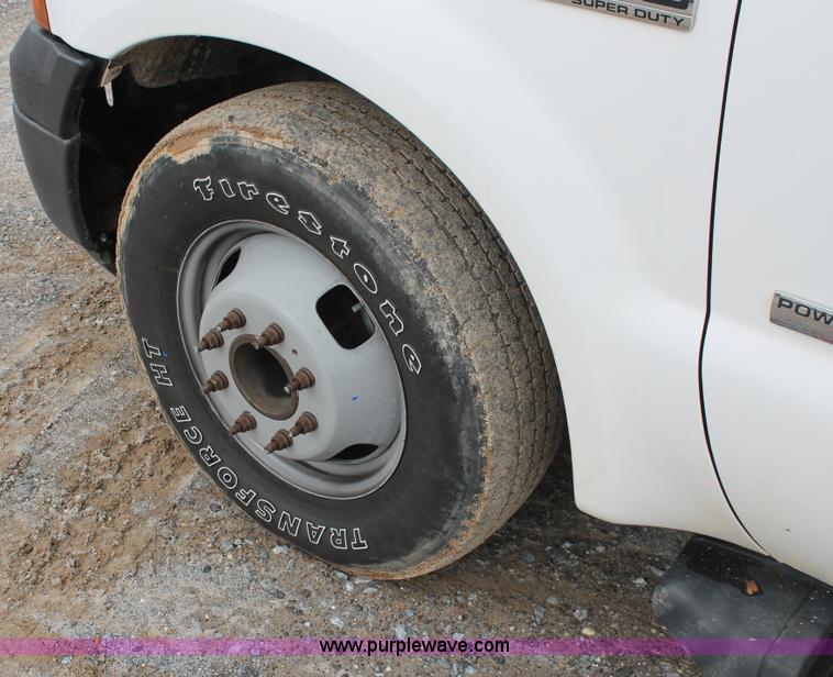 image for item H8306 2006 Ford F350 Super Duty XL service truck