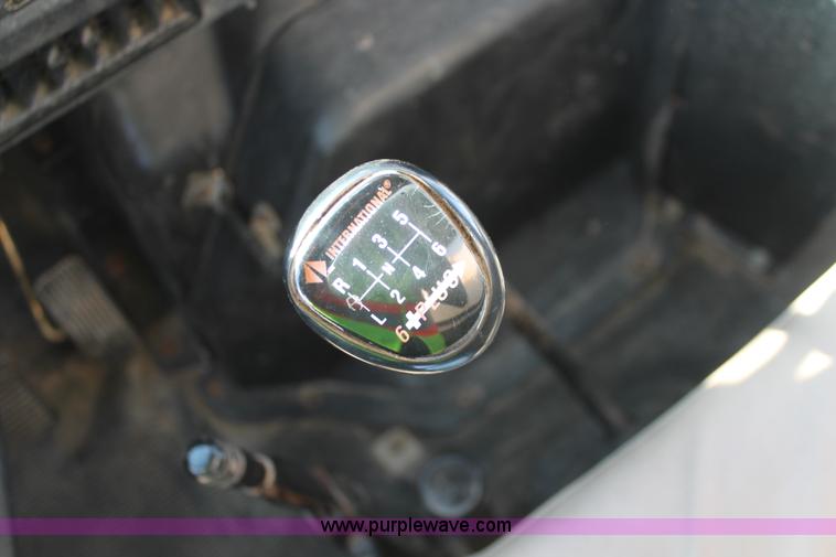 image for item H8307 1999 International 4700 water truck