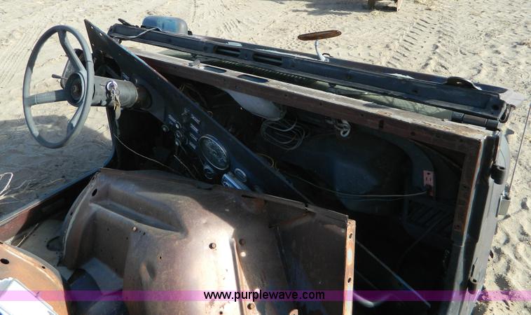 image for item AD9936 Willy Jeep body and components