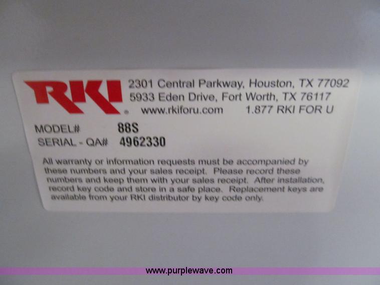 image for item AR9031 RKI truck toolbox