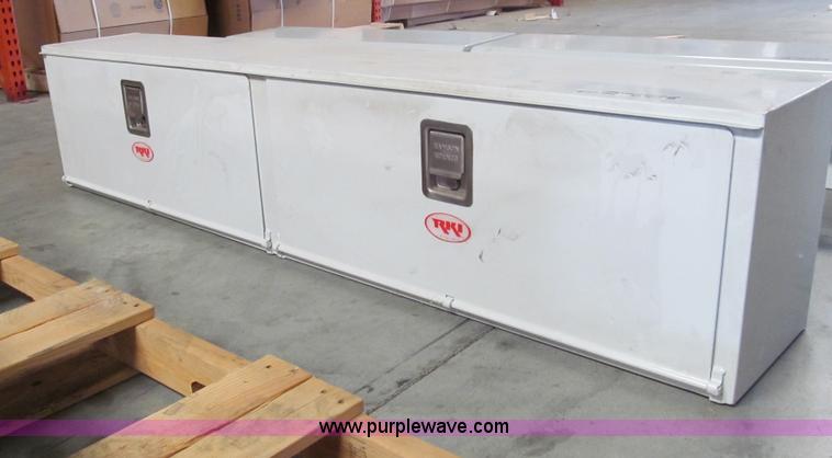 image for item AR9032 RKI truck toolbox