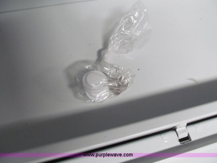 image for item AR9032 RKI truck toolbox