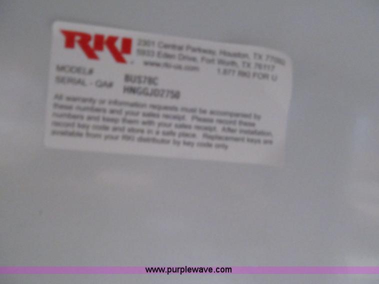 image for item AR9032 RKI truck toolbox