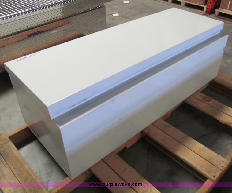 image for item AR9033 RKI truck toolbox