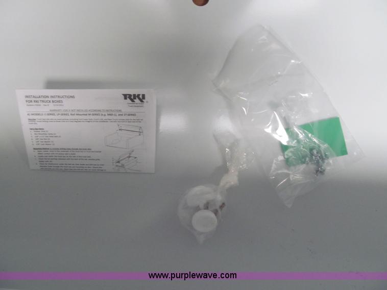 image for item AR9033 RKI truck toolbox