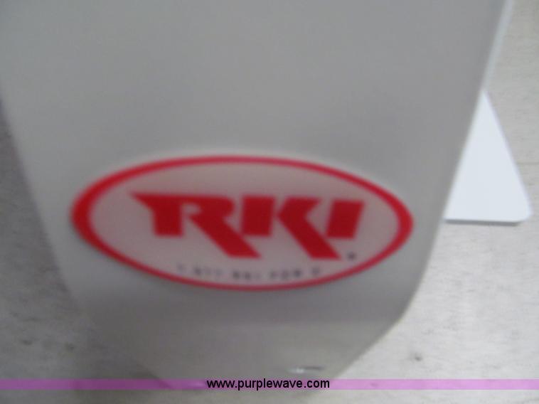 image for item AR9037 Assorted automotive equipment