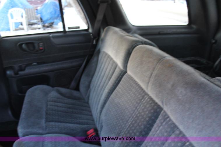 image for item AU9805 2001 Chevrolet Blazer SUV