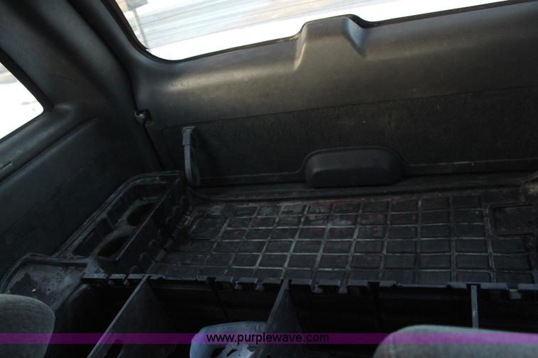 image for item AU9805 2001 Chevrolet Blazer SUV