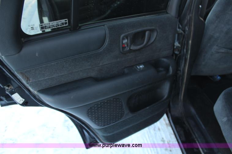 image for item AU9805 2001 Chevrolet Blazer SUV